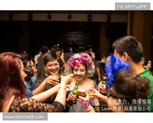 足球明星在球场浪漫求婚感动全场球迷见证爱情奇迹